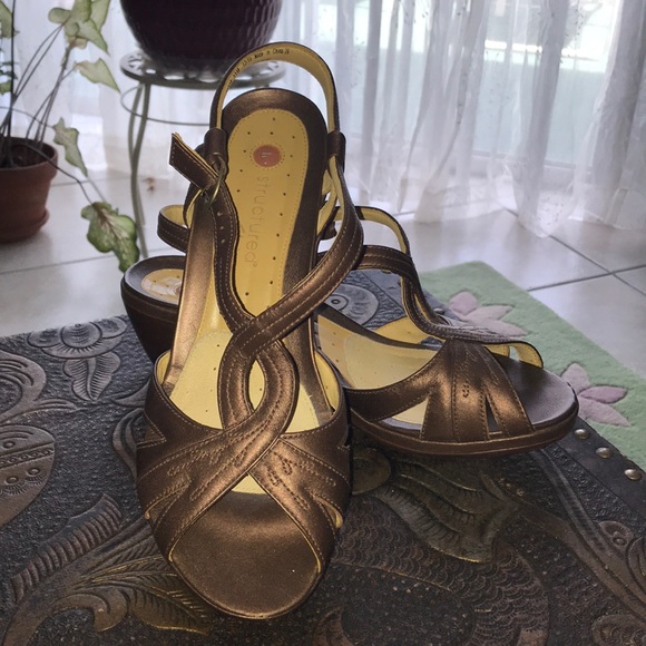 Clarks Shoes - New never worn Clark’s sandals